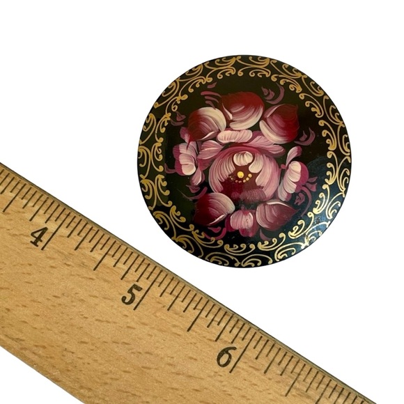 Vintage Signed Russian Floral Hand-Painted Wood Brooch - Picture 4 of 5